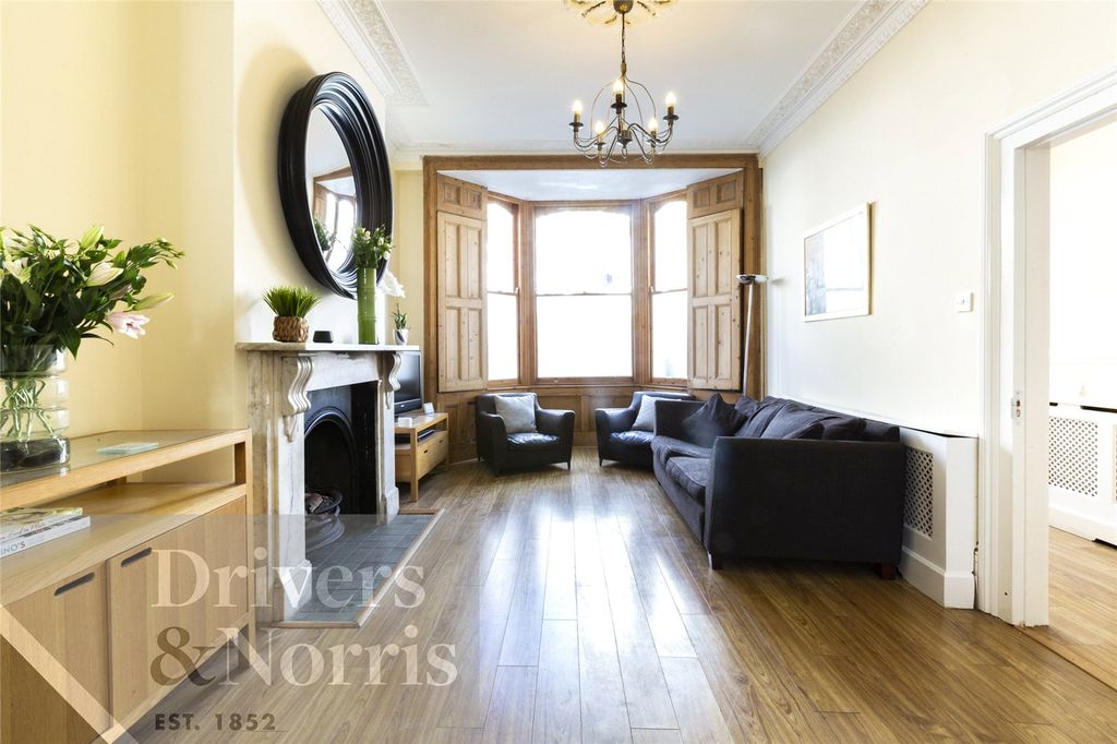 Property photo 3 of 31 Picture No. 21