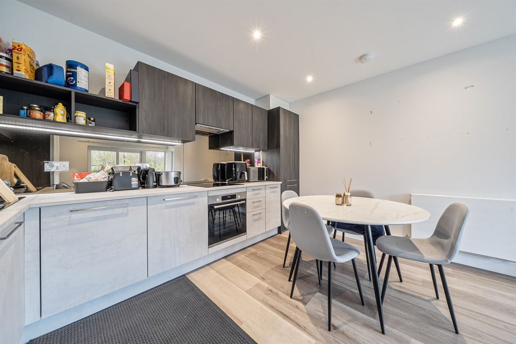 Property photo 3 of 13 Kitchen