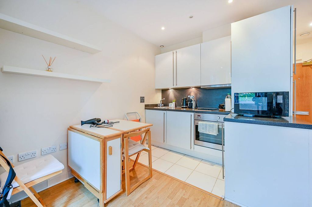 Property photo 2 of 5