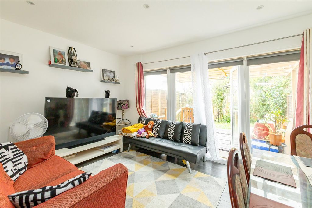 Property photo 2 of 16 Untitled-3264.Jpg