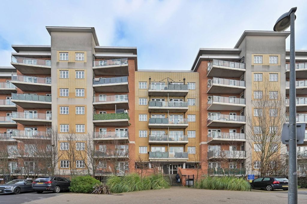 Property photo 1 of 9