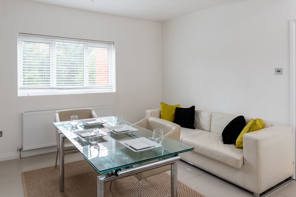 Property photo 2 of 9 Dean_Frost_Photography-32