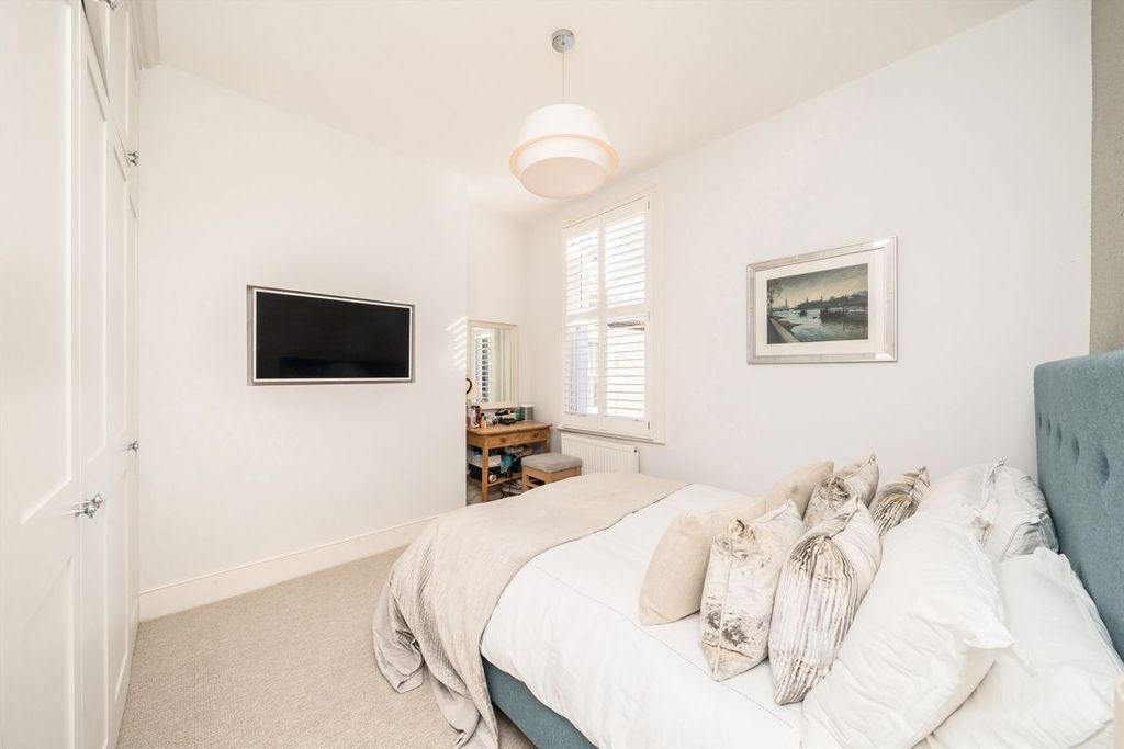 Property photo 3 of 8