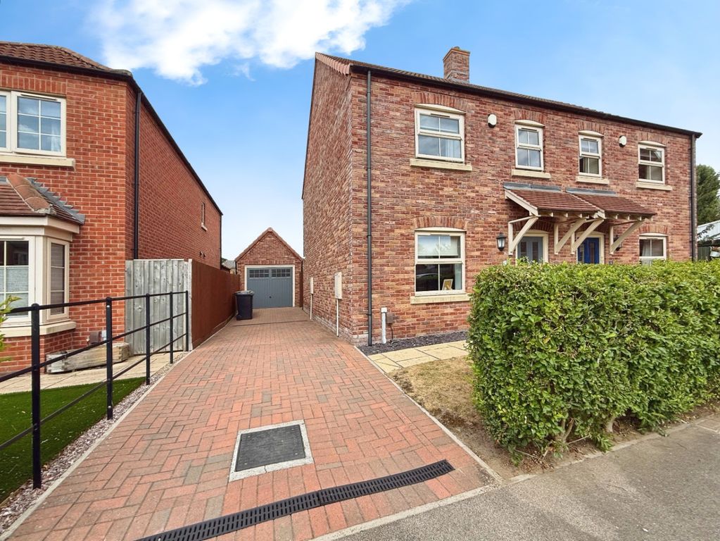 Property photo 1 of 15 4332450