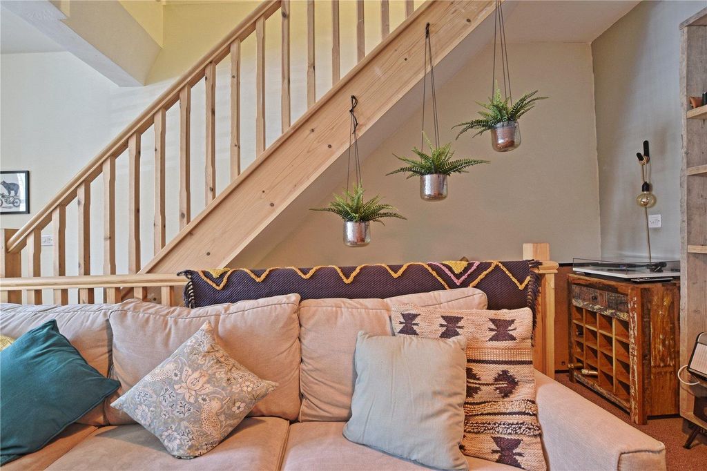 Property photo 3 of 13 7.Jpg