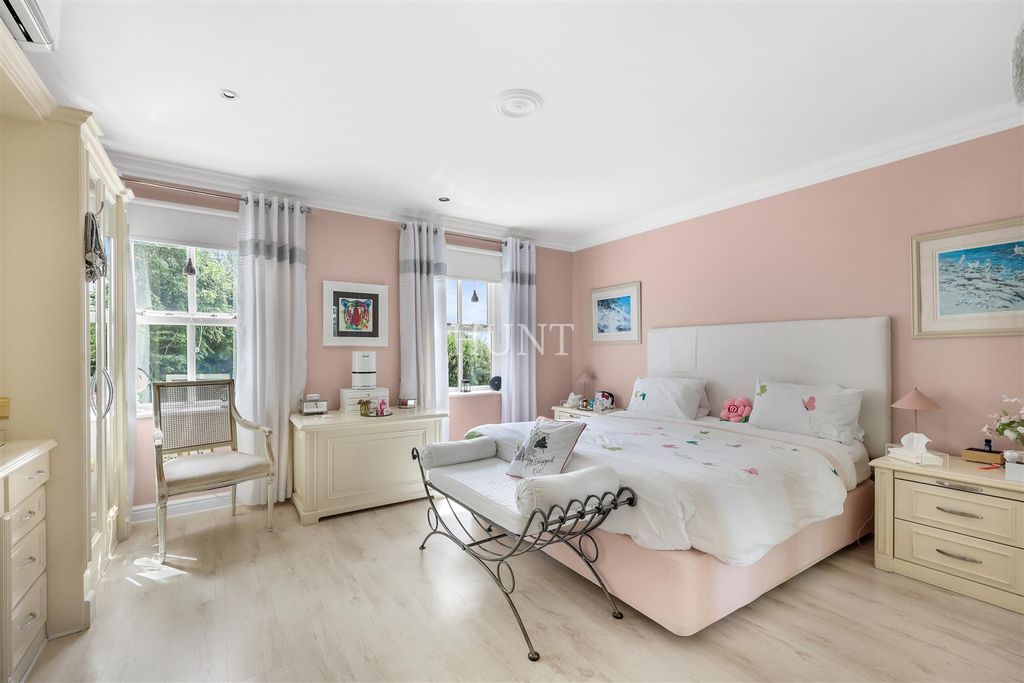 Additional image 10 of 4 bed flat for saleRegents Drive, Repton Park, Woodford Green, Essex IG8
