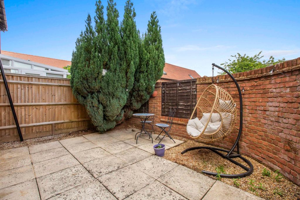 Property photo 3 of 10