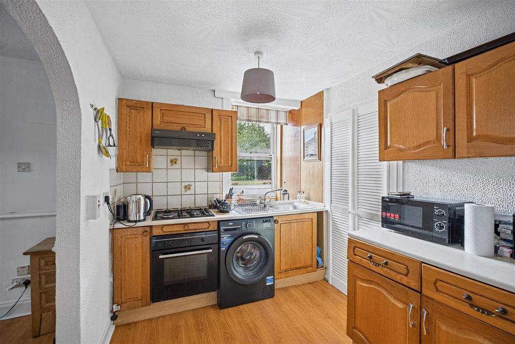 Property photo 2 of 13 Barn Street-5.Jpg