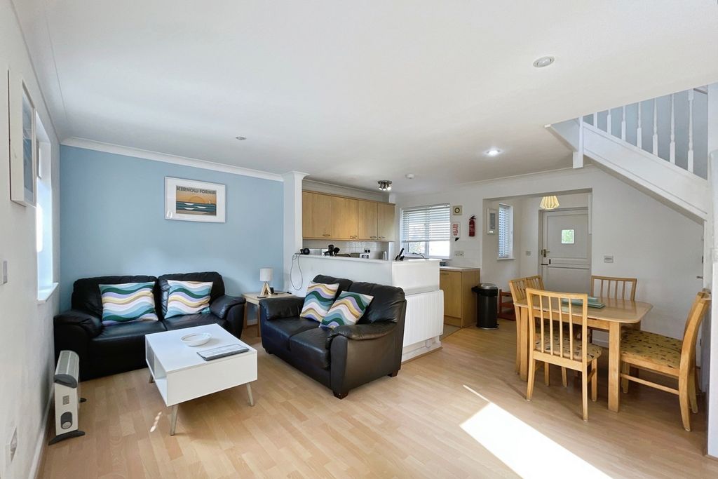 Property photo 3 of 20 Pbox-Img.Jpg