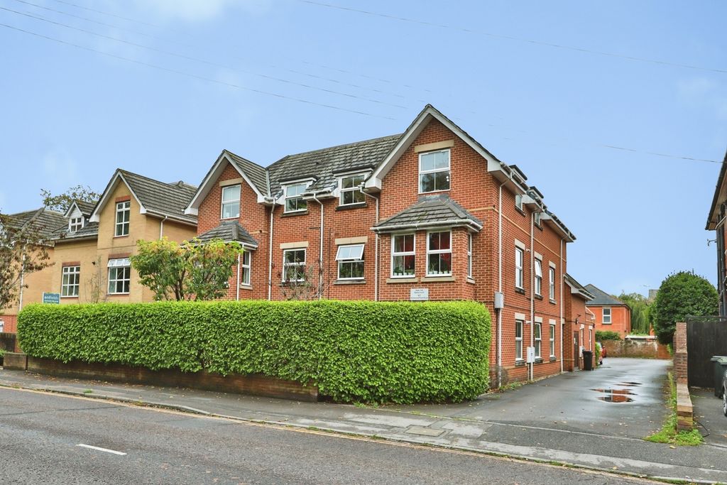 Property photo 1 of 17 Pbox-Img.Jpg