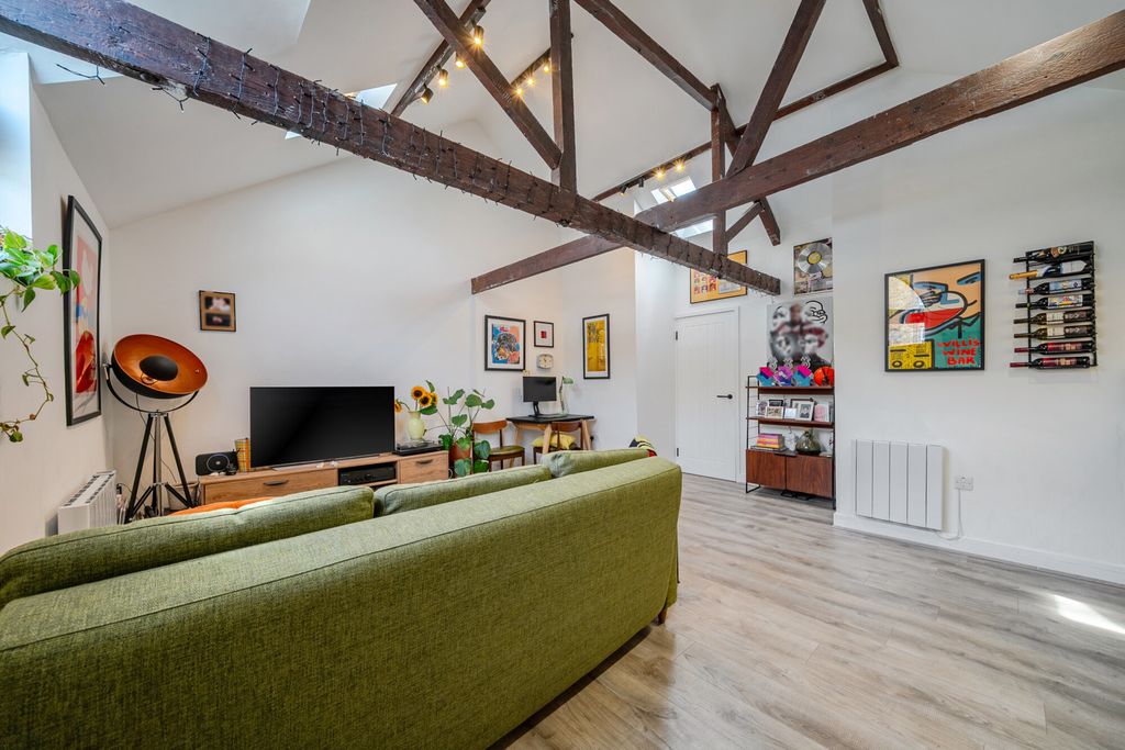 Property photo 3 of 16 13-6A6340E15E2A5-...