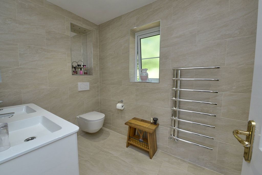 Additional image 12 of 5 bed detached house for saleFullerton Close, Fleet GU51