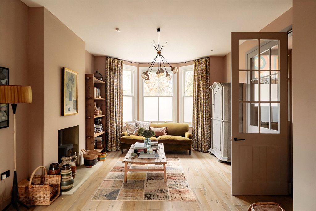 Property photo 1 of 20 Reception Room