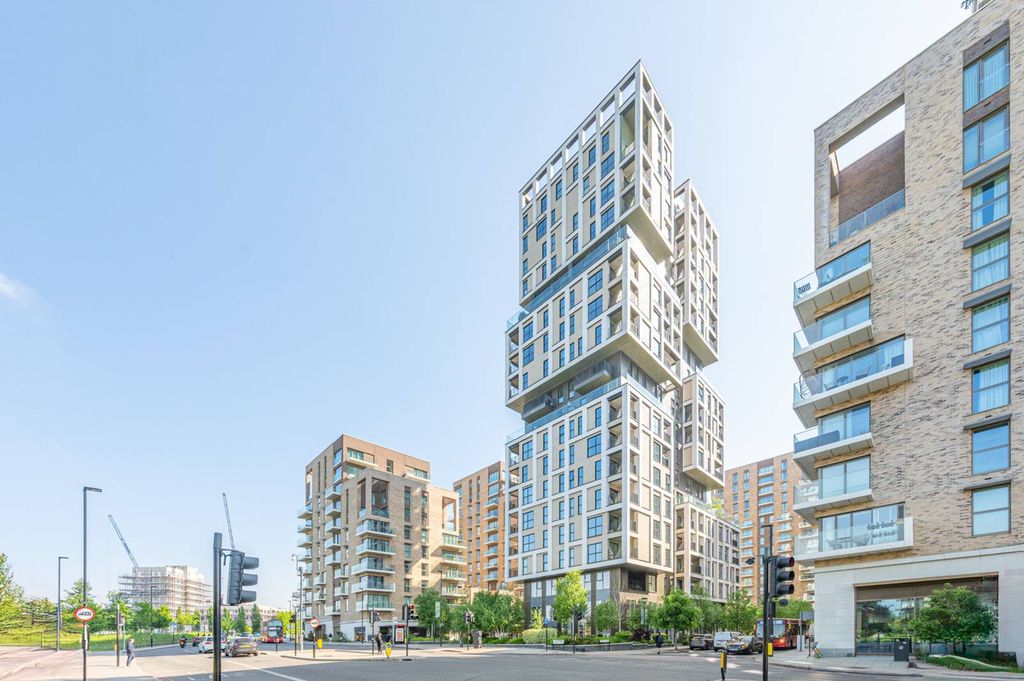 Property photo 1 of 17