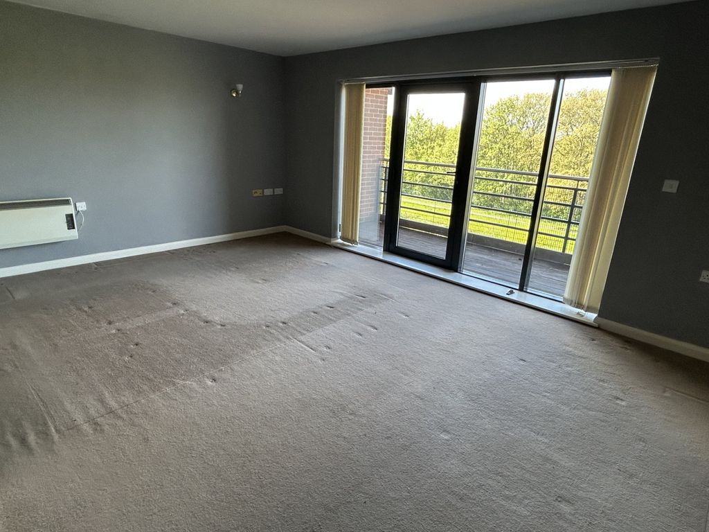 Property photo 2 of 8 1