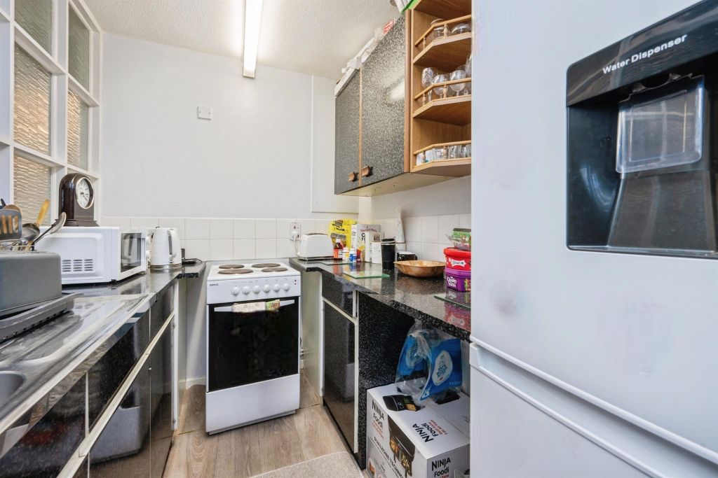 Property photo 3 of 14