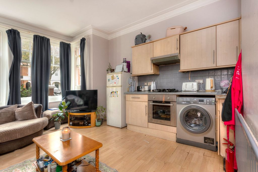 Property photo 2 of 11