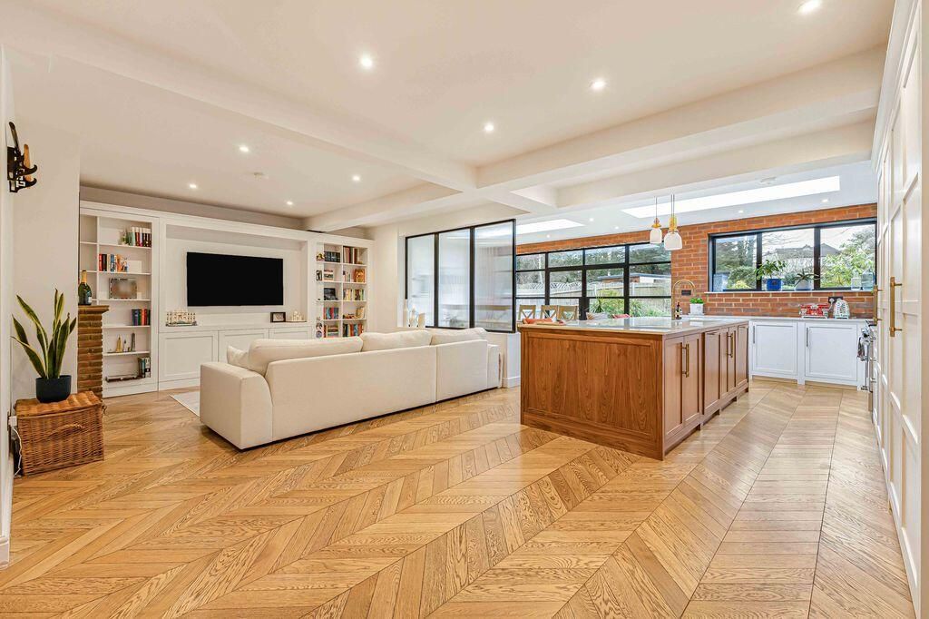 Property photo 2 of 27 Living Room