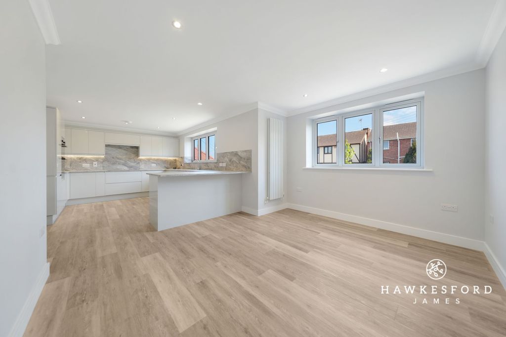 Property photo 2 of 20 Barton Hill Drive, Minster On Sea - Dining Area