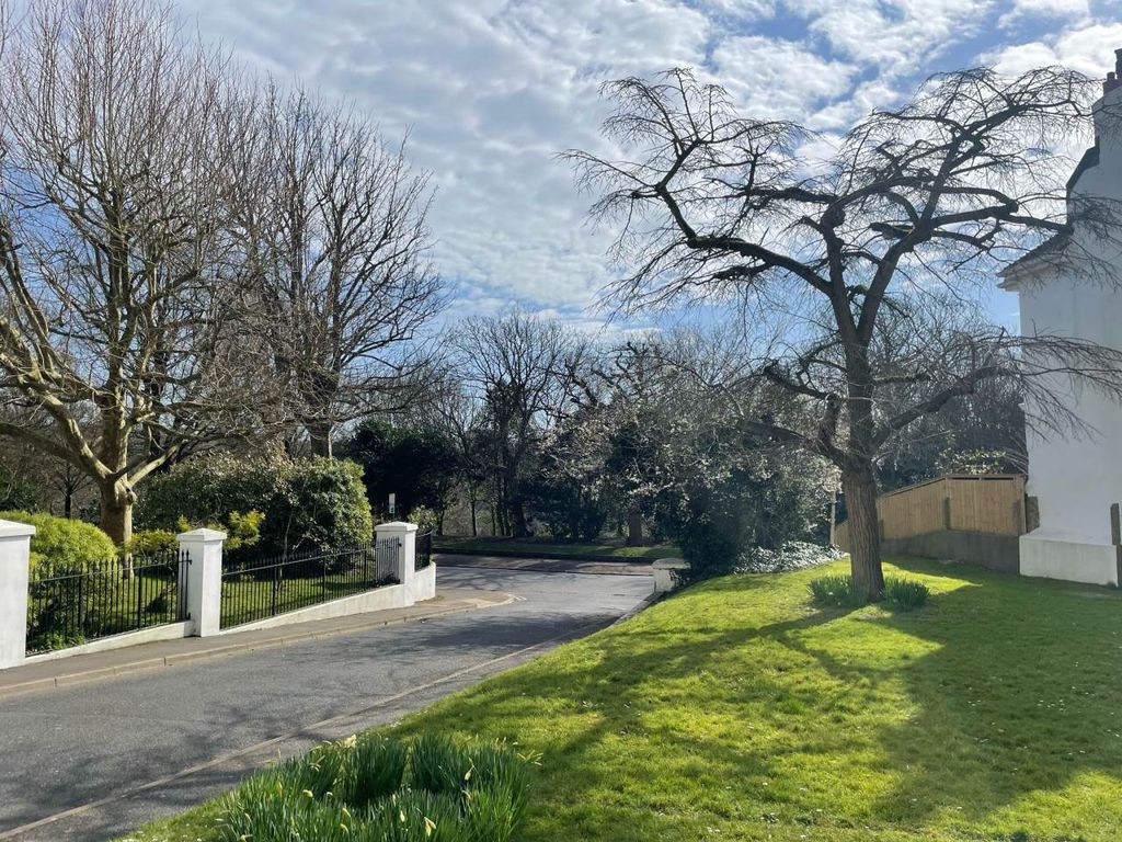 Property photo 2 of 20 Entrance From Building View