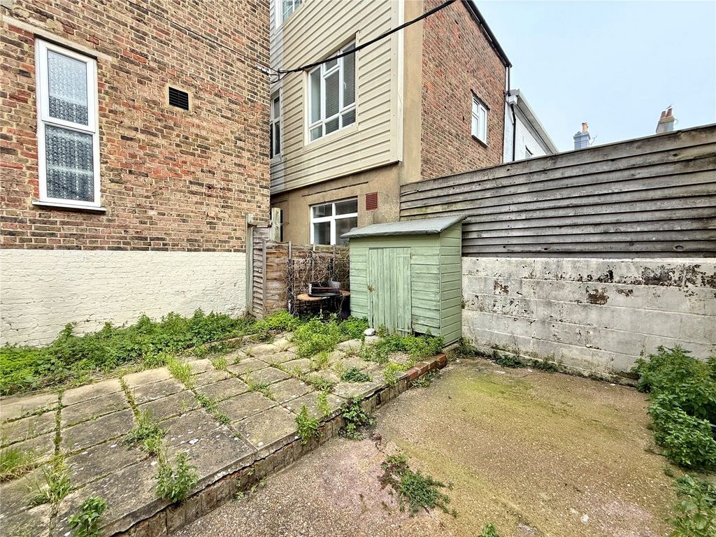 Property photo 3 of 14 Picture No. 11