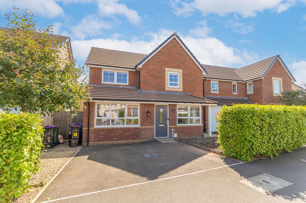 Property photo 1 of 30