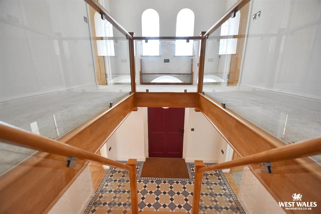 Property photo 3 of 25 21 (14).Jpg