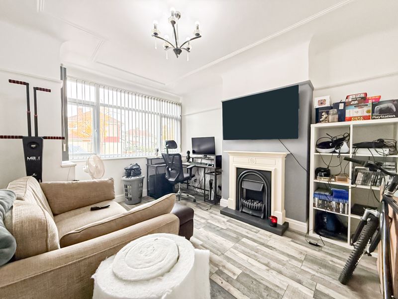 Property photo 3 of 11 Photo 8