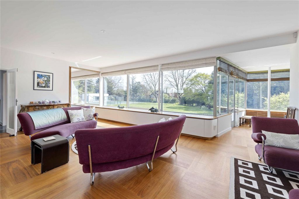Property photo 2 of 40 Drawing Room