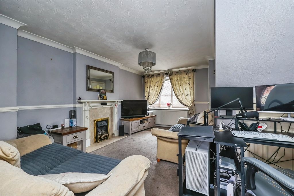 Property photo 3 of 16
