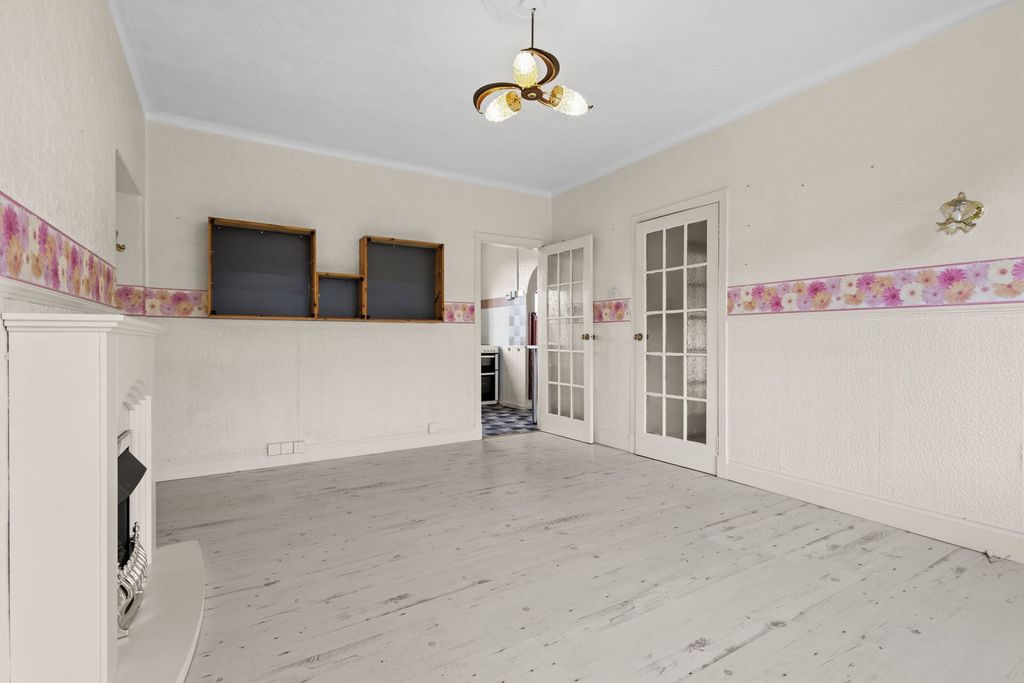 Property photo 3 of 40