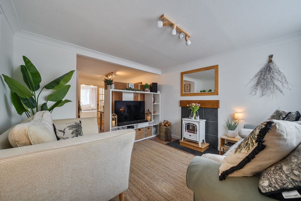 Property photo 1 of 23 1454536-21-69F0F7E391107-Arw-1
