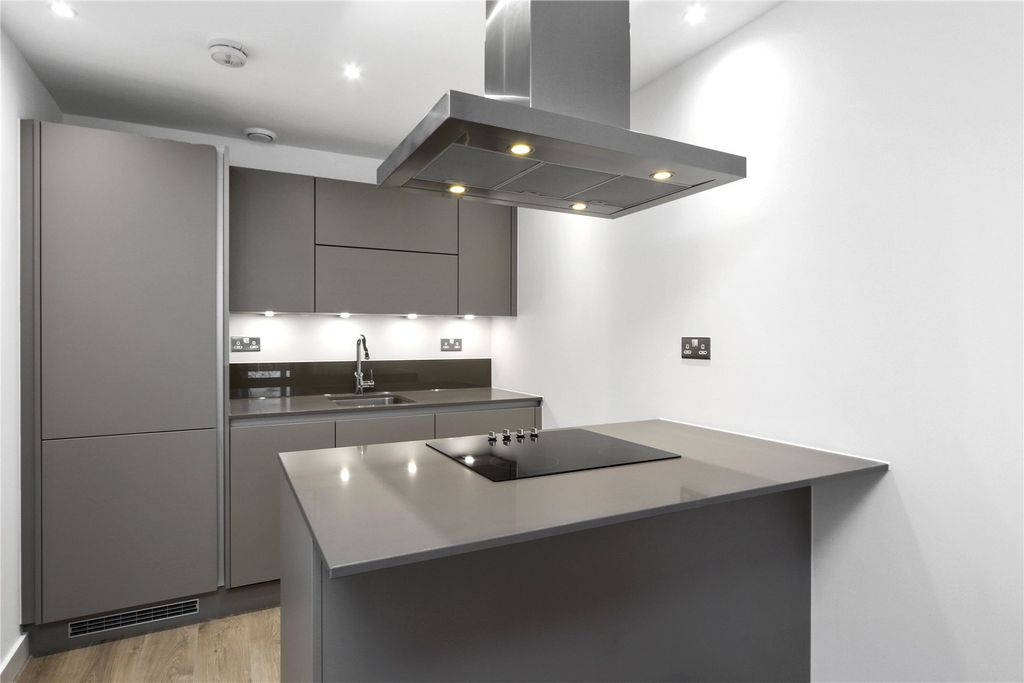 Property photo 3 of 14 Picture No. 13