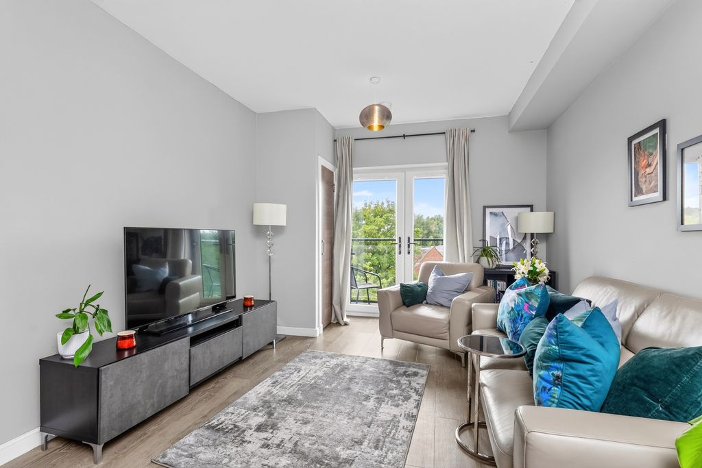 Property photo 2 of 35 Pbox-Img.Jpg