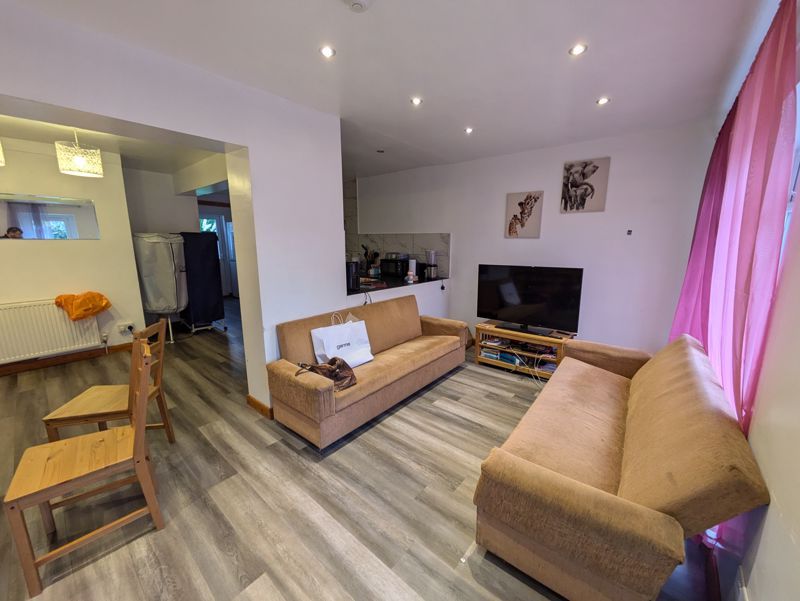 Property photo 2 of 14 Photo 3