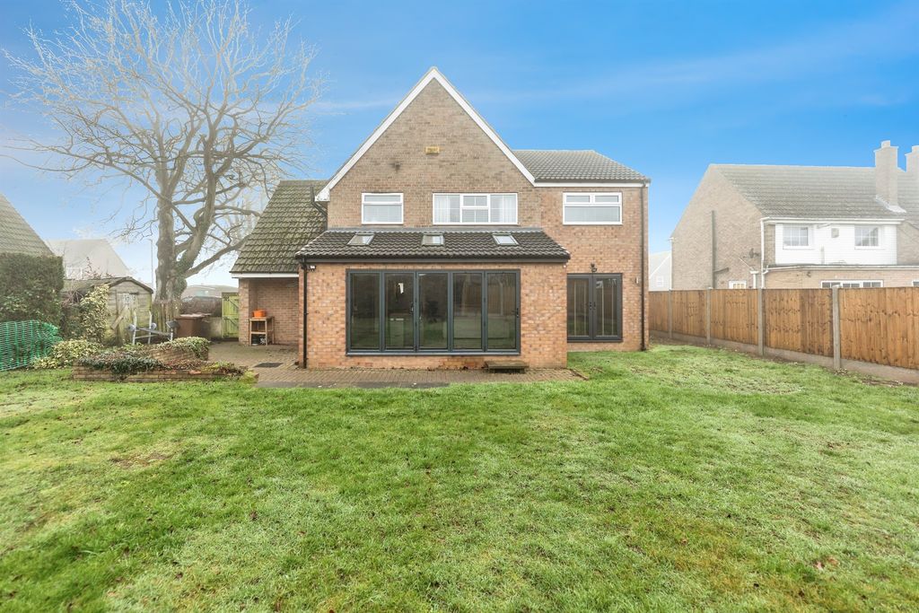 Property photo 2 of 15