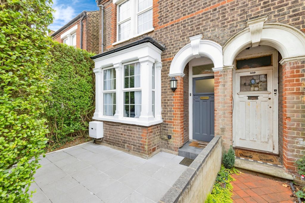 Property photo 1 of 17