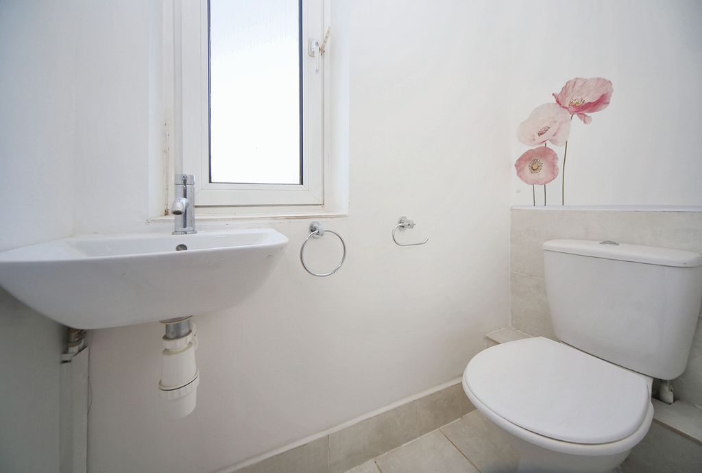 Property photo 2 of 23