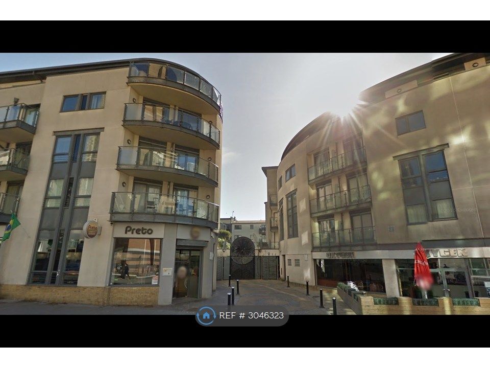 Property photo 2 of 32 Curved Main Entrance Incl Your Sea-View Balcony