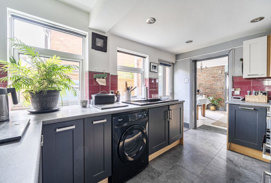 Property photo 3 of 20 1442537-13-69Dfa9...