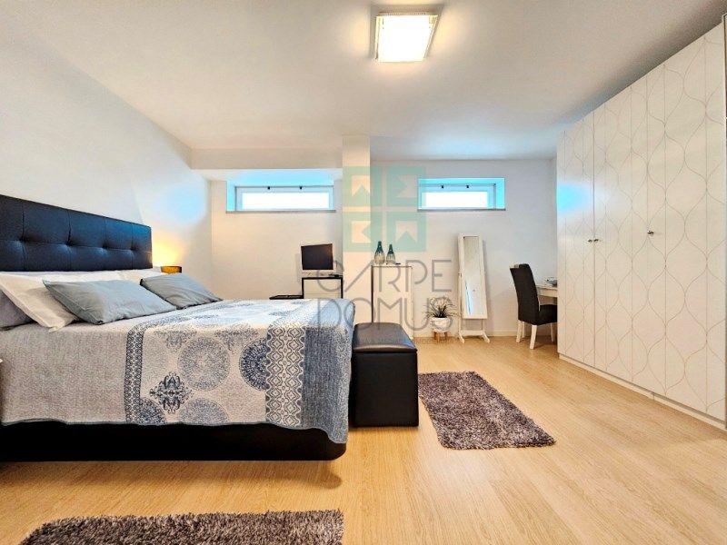 Property photo 2 of 39
