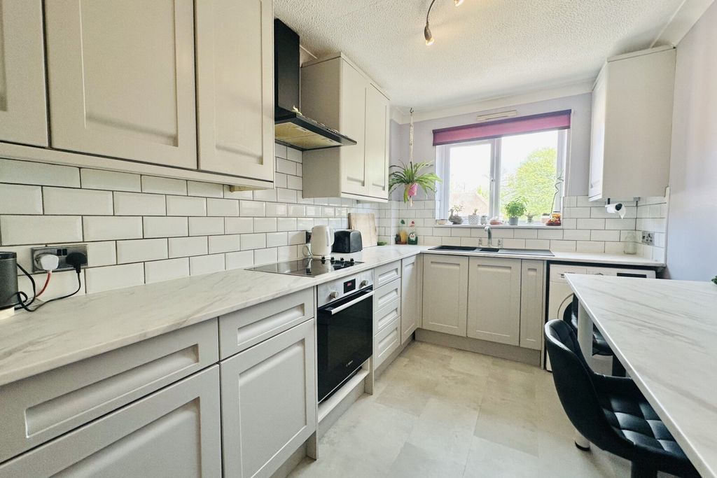 Property photo 2 of 8 Picture No. 05