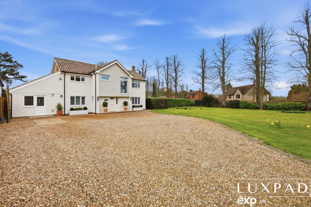 Property photo 1 of 43