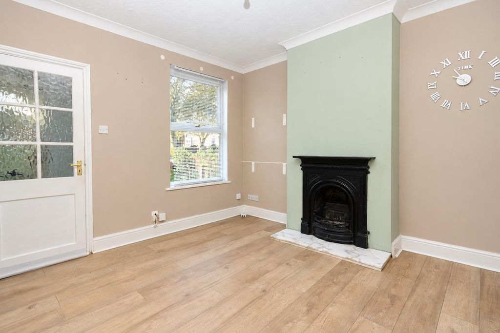 Property photo 2 of 11 1 (3).Png