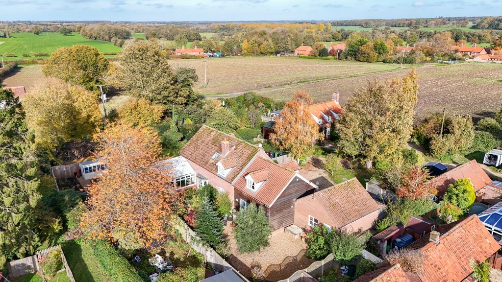 Property photo 3 of 37 2750957