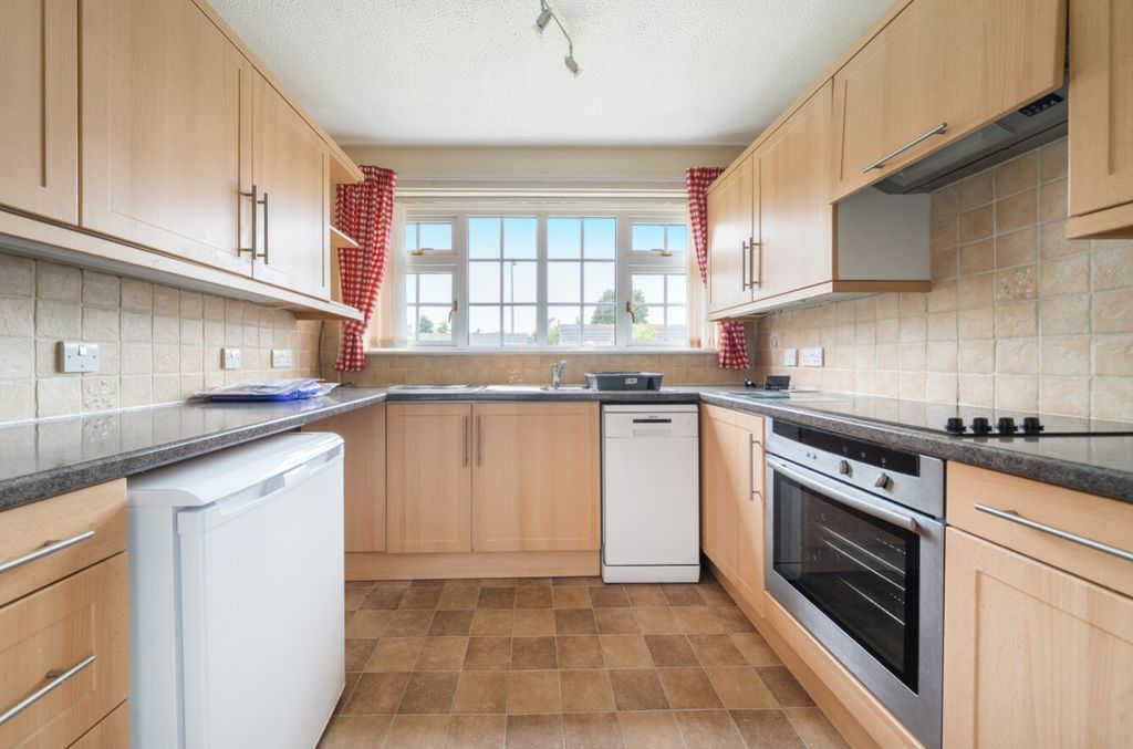 Property photo 3 of 10 1457551-7-69Fb6d72E31E3-Arw