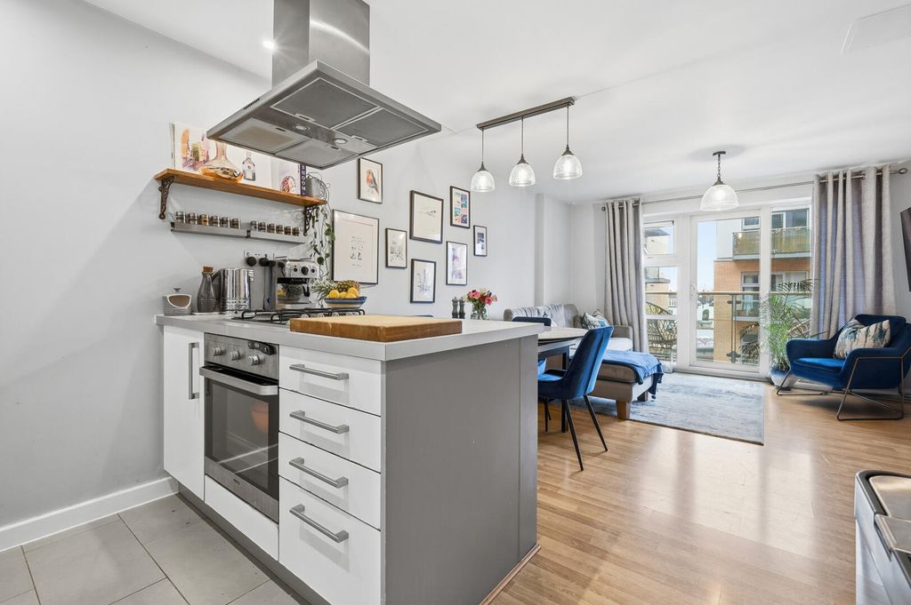 Property photo 1 of 26 Kitchen