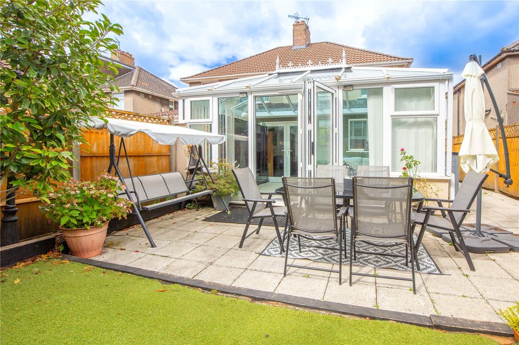 Property photo 2 of 37 Picture No. 28