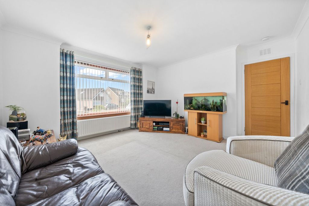 Property photo 3 of 37