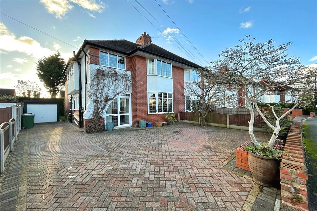 Property photo 1 of 34 (Main)